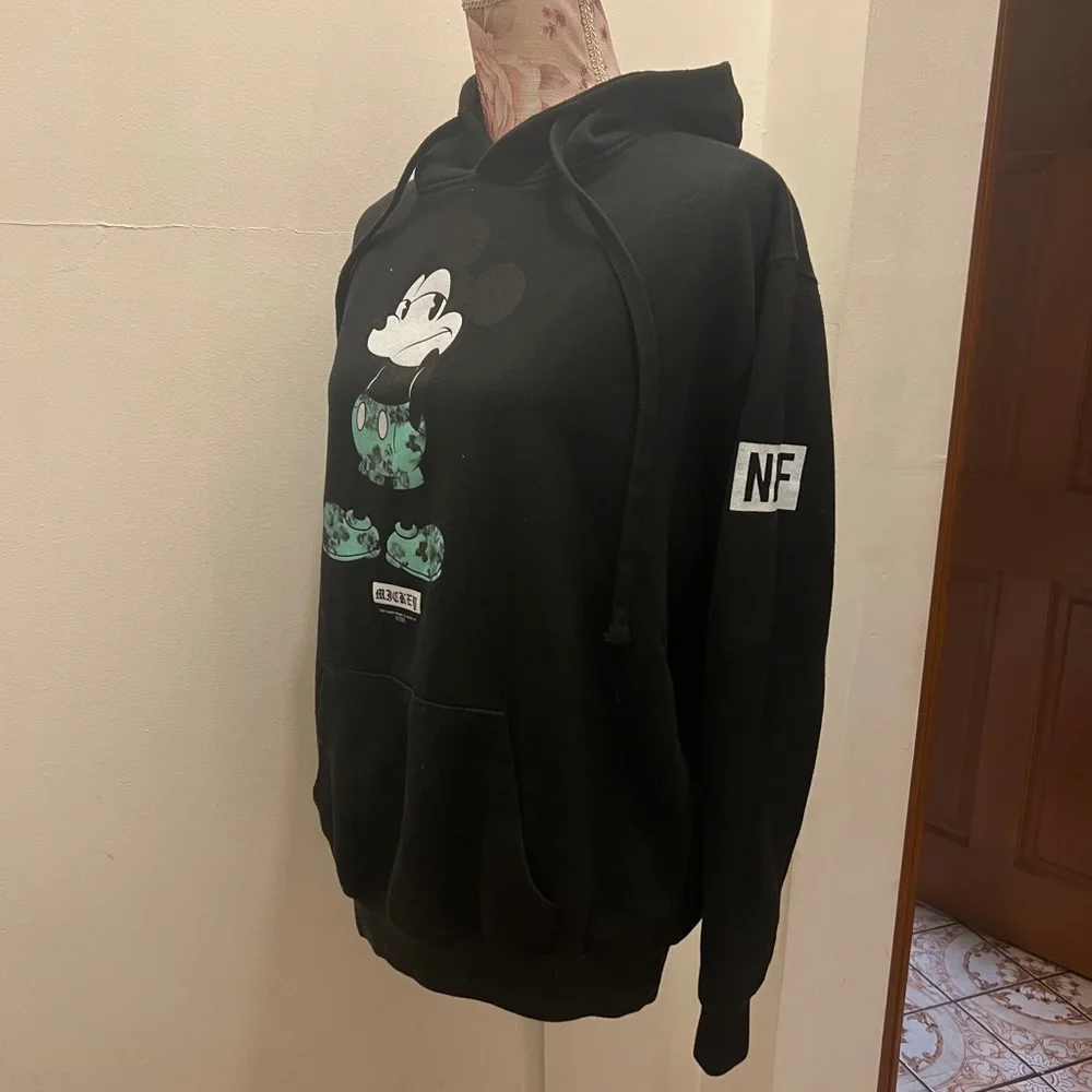 Hoodie and sweatpants - Picture 9 of 9